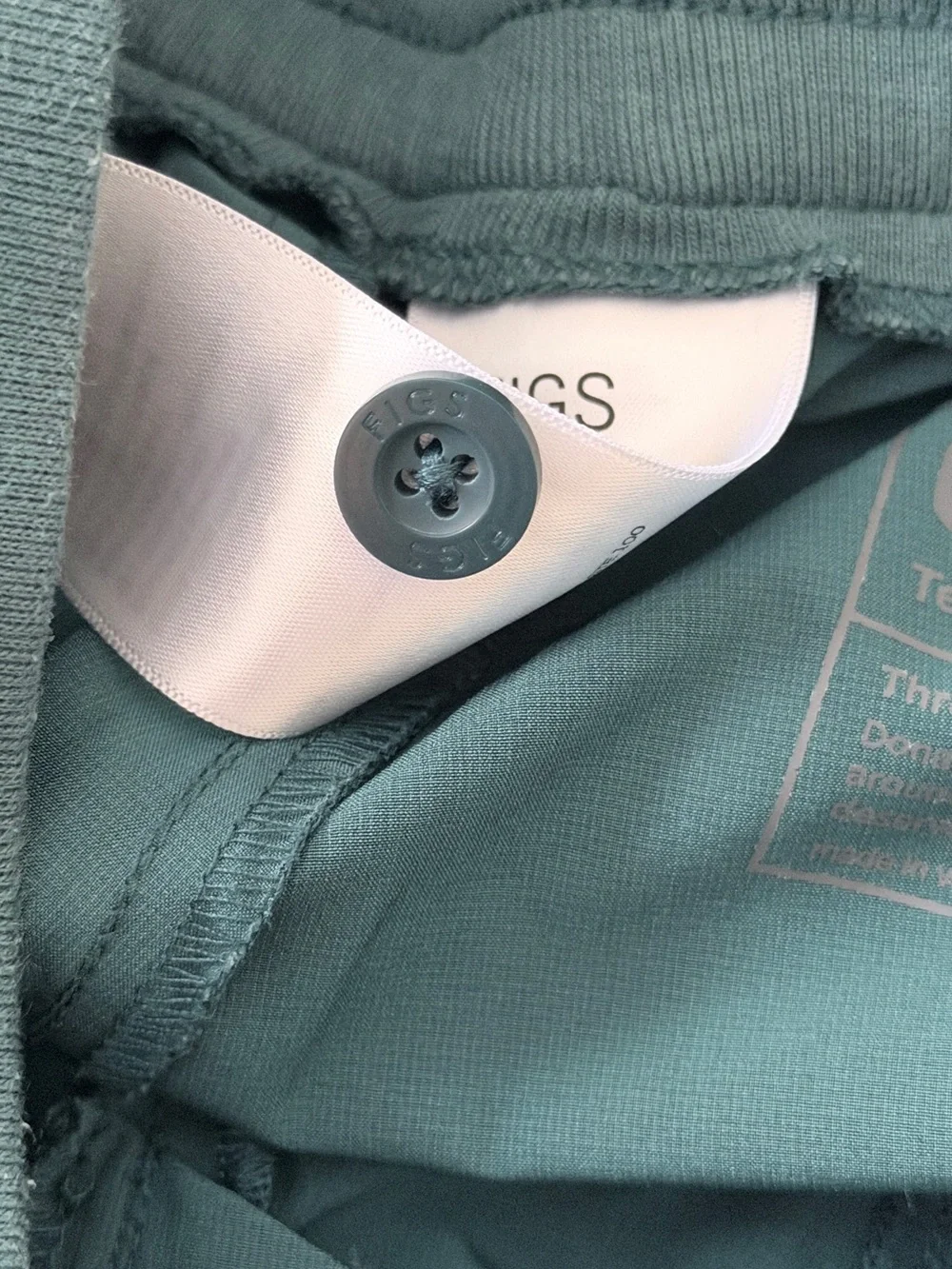 FIGS Hidmo Fionlite Cargo Jogger Scrub Pants Size M Caribbean Blue